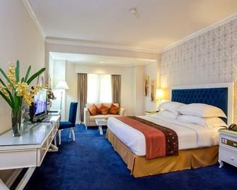 Grand Legi Hotel - Mataram - Bedroom