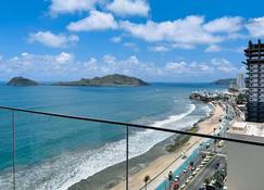 The O · Gorgeous Beachfront - Mazatlán - Edifici