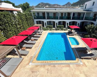 The Losh Hotel - Yalikavak - Piscina