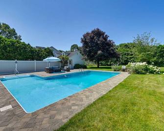Eastports Magical Secret - Eastport - Pool