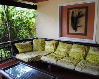 Paradise Cove Lodge - Arutanga - Obývací pokoj