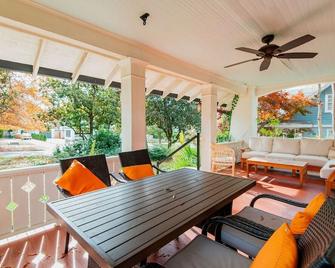 The Cinderella House - Greensboro - Patio