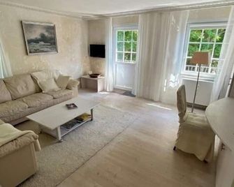 House Bielefeld vacation apartment 32 on Norderney with balcony - Norden - Wohnzimmer