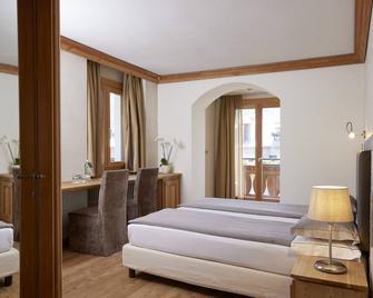 Hotel Rezia - Bormio - Bedroom