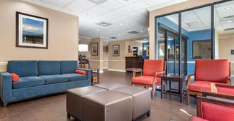 Comfort Inn & Suites - Fort Walton Beach - Lobby
