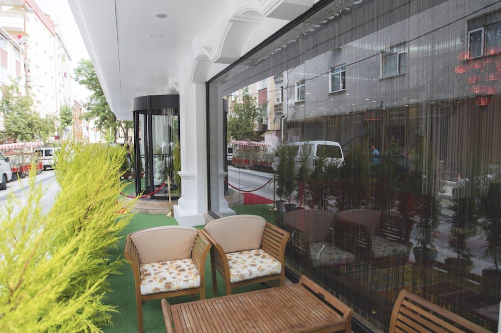 Royal Inci Airport Hotel - Istanbul - Patio