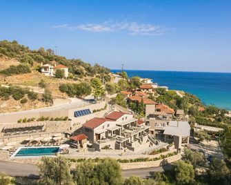 Paramithenio Village Beach Resort & Spa - Agioi Apostoloi