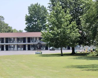 The Klassic Inn - Fairfield Bay - Building