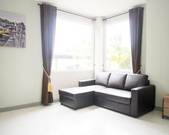 Ktc Place - Damnoen Saduak - Sala de estar