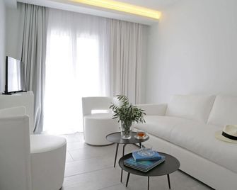 Racconto Boutique Design Hotel - Párga - Olohuone