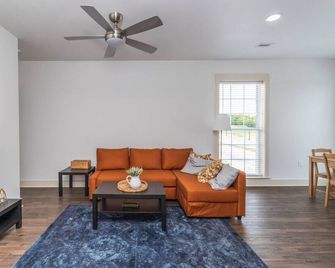 Springbrook Lofts - Alcoa - Sala de estar