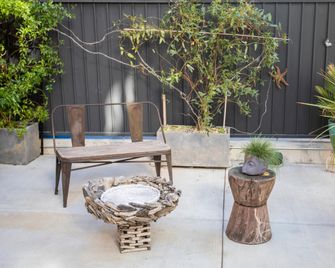 1906 Mission - San Francisco - Patio