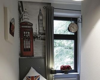 Hotel Am Volksgarten - Düsseldorf - Bedroom
