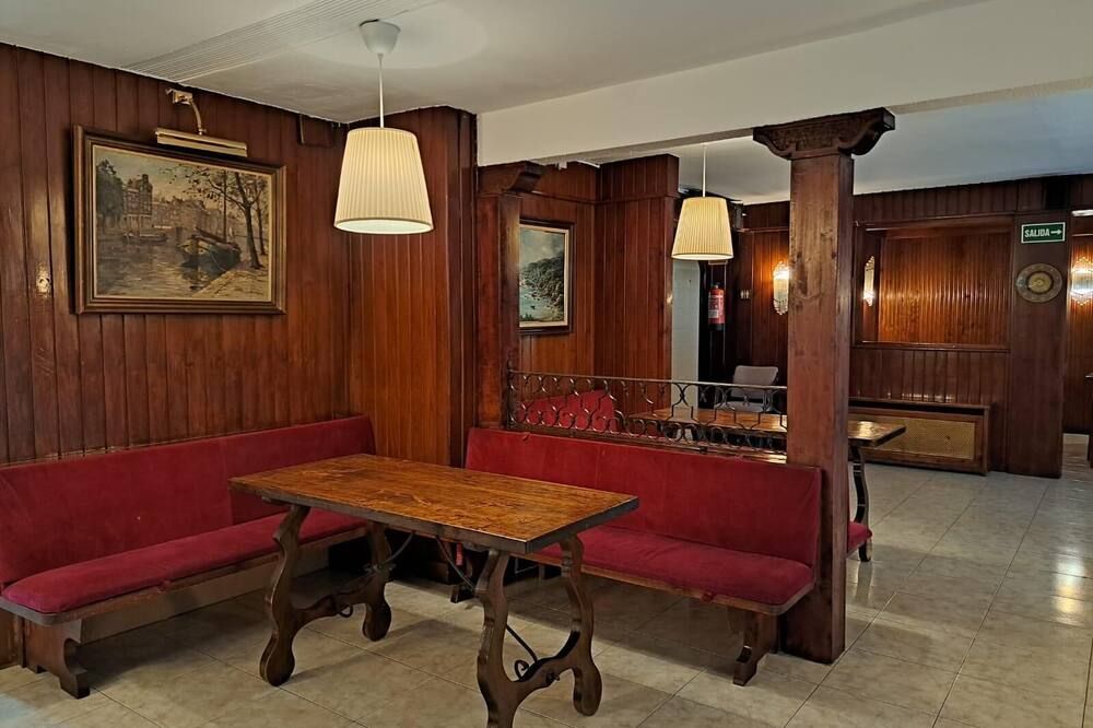 فينتيدج هوتل ميرسيديس