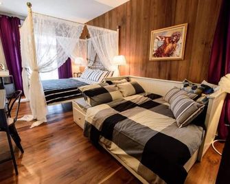 RoomQuest Rimrabeang at Amphawa - Amphawa - Chambre