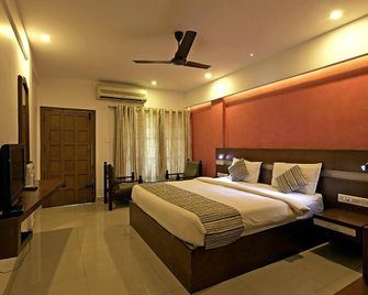 Hotel Periyaar - Nedumbassery
