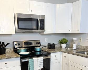 Farmhouse Chic Decor By The Creekâ¿ - Jonesboro - Kitchen