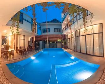 Angkor Siesta Villa - Ciudad de Siem Riep - Piscina
