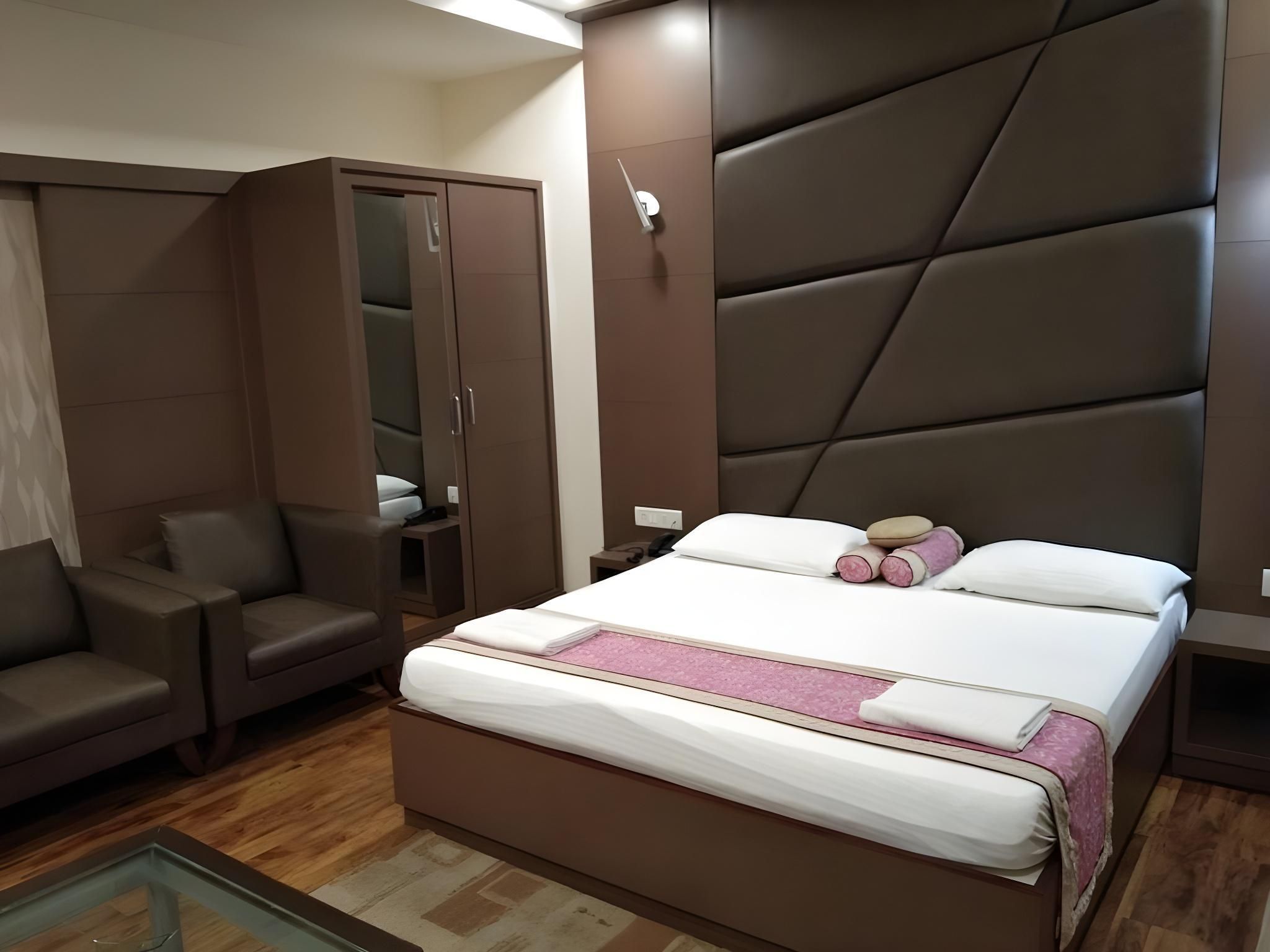 Hotel Alka - ורנאסי - חדר שינה