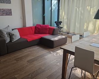 Two-bedrooms apartment walking distance to the city centre - Amsterdam - Huiskamer