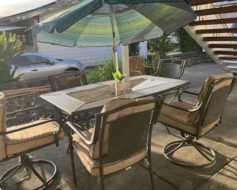 2BR-Hawaiian Style Apt. C/D in Kona town, Great Location, Walkable to everything - Kailua-Kona - Patio