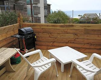 Surf Lookout - King size en-suite with sea views - Ньюквей - Балкон