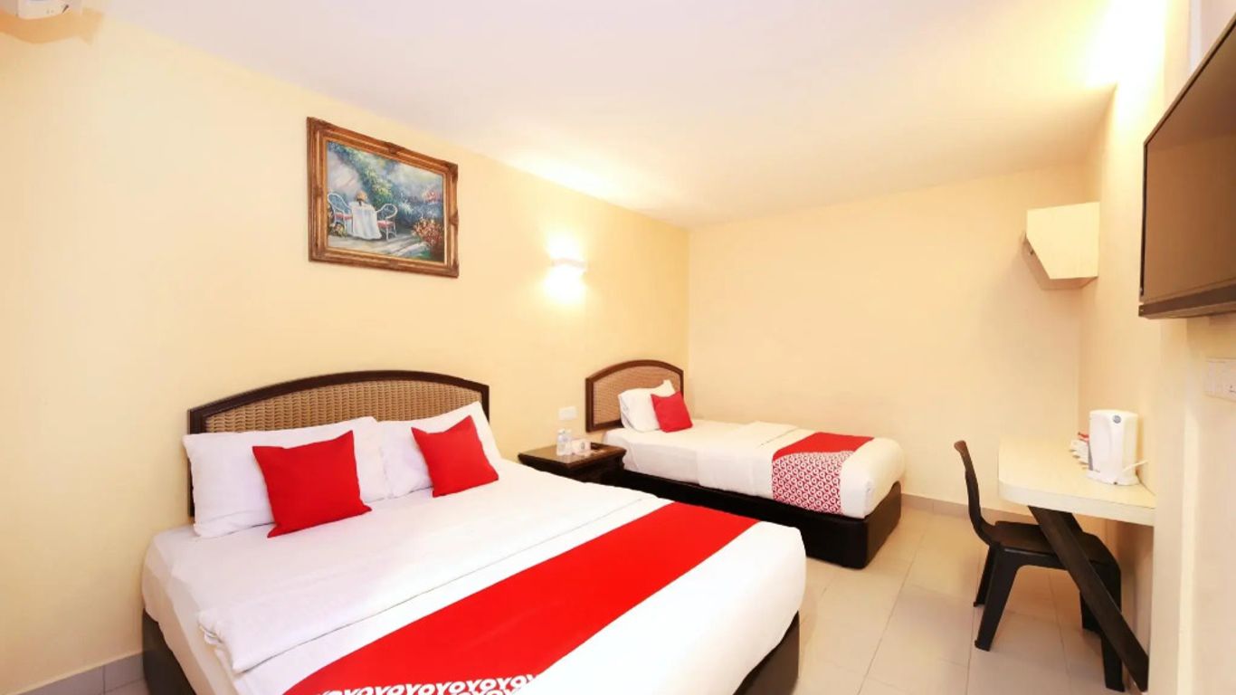 Super OYO 635 Seven Days Hotel