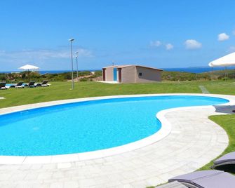 Mercury Boutique Hotel - Sant'Antioco - Piscina