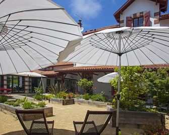 Hôtel Balea Guéthary - Guethary - Innenhof