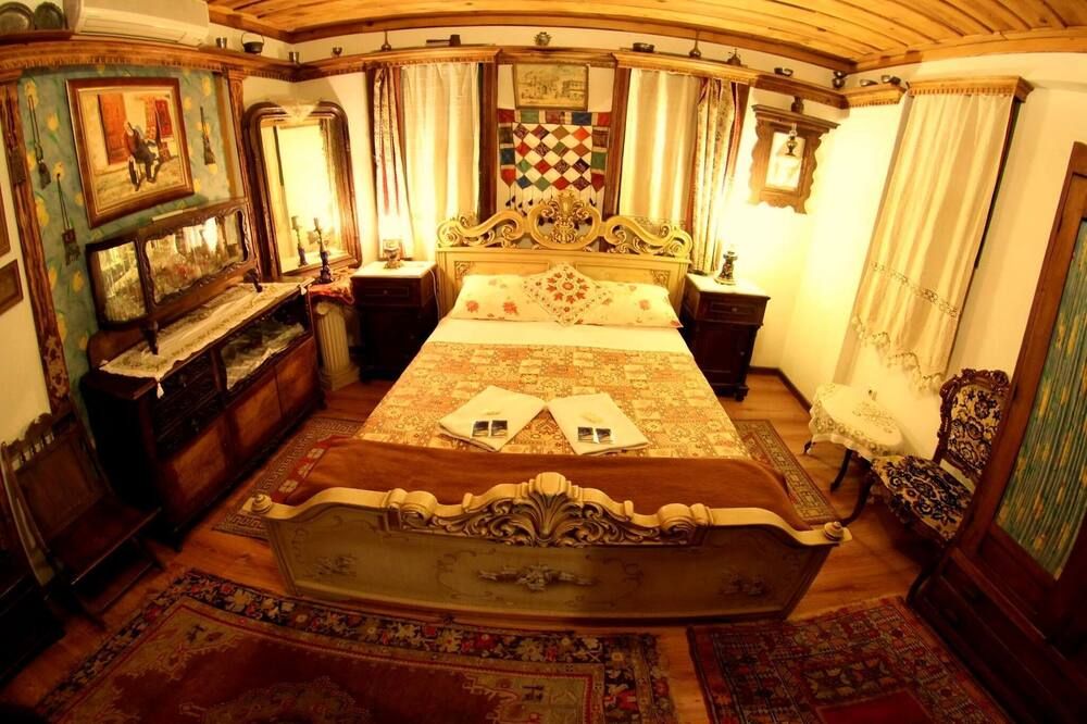 هوميروس بينشن آند غيست هاوس - سلجوق - غرفة نوم