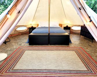 Fern Dell - Air Conditioned in Hot Springs National Park, Arkansas - Hot Springs - Bedroom