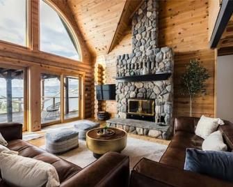 TimberTales - A cozy log cabin with magical lakeviews - Kelseyville - Sala de estar
