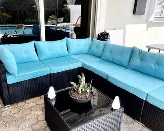 Ft Lauderdale Getaway Heated Pool Sleeps 6-8 - Fort Lauderdale