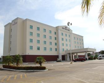 Rio Vista Inn Business High Class Hotel Poza Rica - Poza Rica de Hidalgo - Building