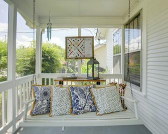 Carousel Cottage North Chattanooga Home! - Chattanooga - Balcony