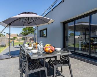 Holiday Home Pirou Beach by Interhome - Pirou - Patio