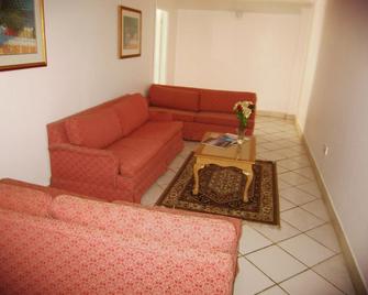 The Downtown Hotel - Soufrière - Wohnzimmer