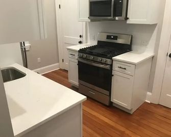 Homestay - B&b - Near South Boston - Jfk-Umass Area - Boston