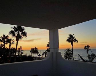 Apartment in the center of La Cala de Mijas with Sea Views - Mijas - Balkon