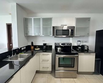 Estrella Federal I 2 Bedroom Apt in Costa del Este - Panama Stadt - Küche