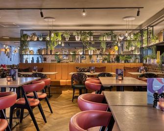 Premier Inn Cardiff Cc Queen Street - Cardiff - Bar