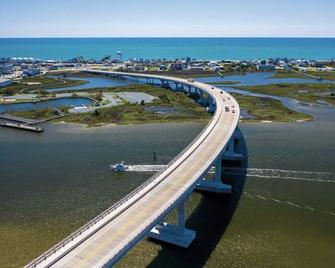 Spacious Family Condo 2 Miles From the Beach! - 홀리 리지