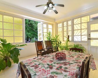 Casa Rolando y Emilia - Havana - חדר אוכל