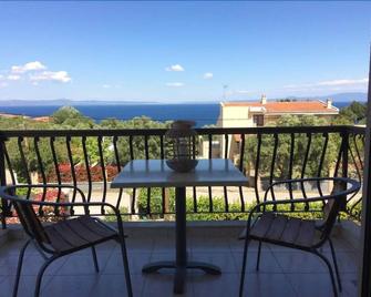 Marios house - Afytos - Balkon