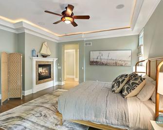Luxury Abbey Springs Lake House |Extraordinary 3 Level Home |Golf Cart |Wraparound Deck |Pools |Golf - Fontana-On-Geneva Lake - Habitación