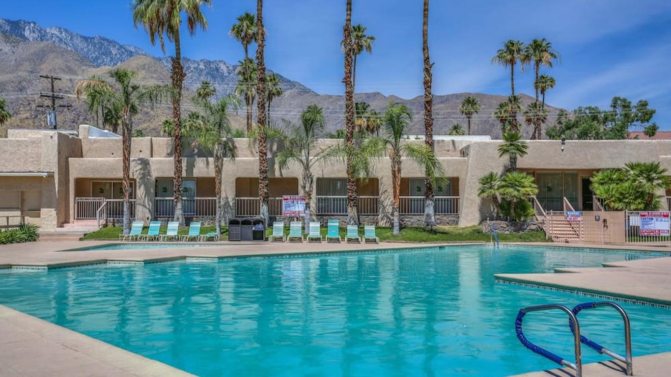 Days Inn by Wyndham Palm Springs