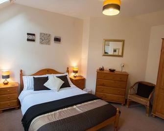 Glenernan Self Catering Cottages - Ballater - Bedroom