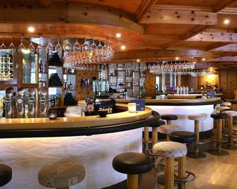 Jufa Alpenhotel Saalbach - Saalbach - Bar