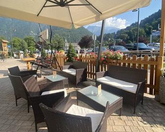 Casteluce Hotel Funivie - Pinzolo - Patio