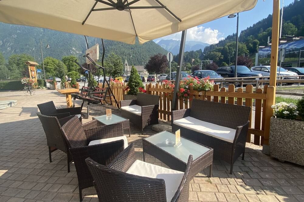 Casteluce Hotel Funivie - פינצולו